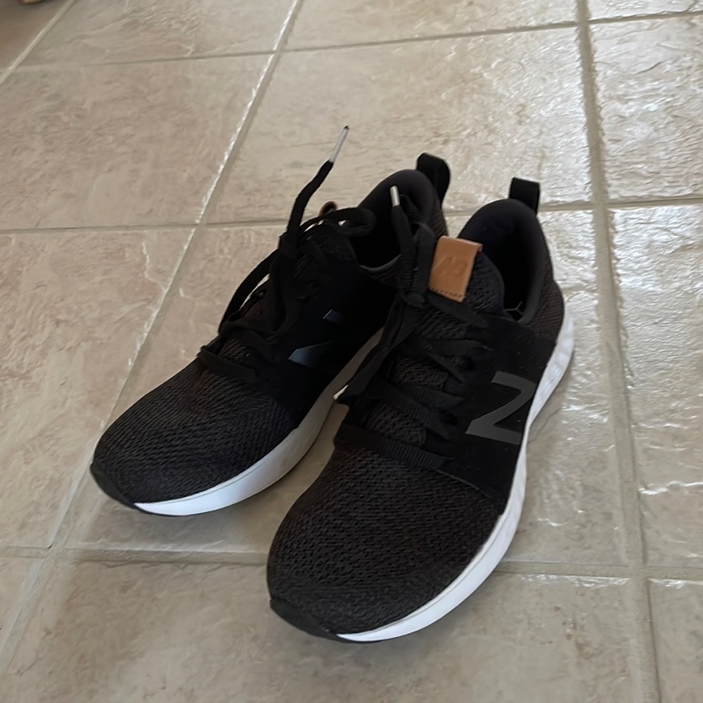 Like New!! New Balance Tennis Shoes